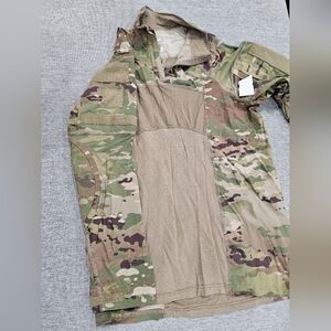 Military Army Multicam Airsoft Frogskin Shirt Flame Resistant SZ: M. Made in USA